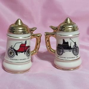 VTG Henry Ford Automobil Car Salt & Paper Shaker Porcelain